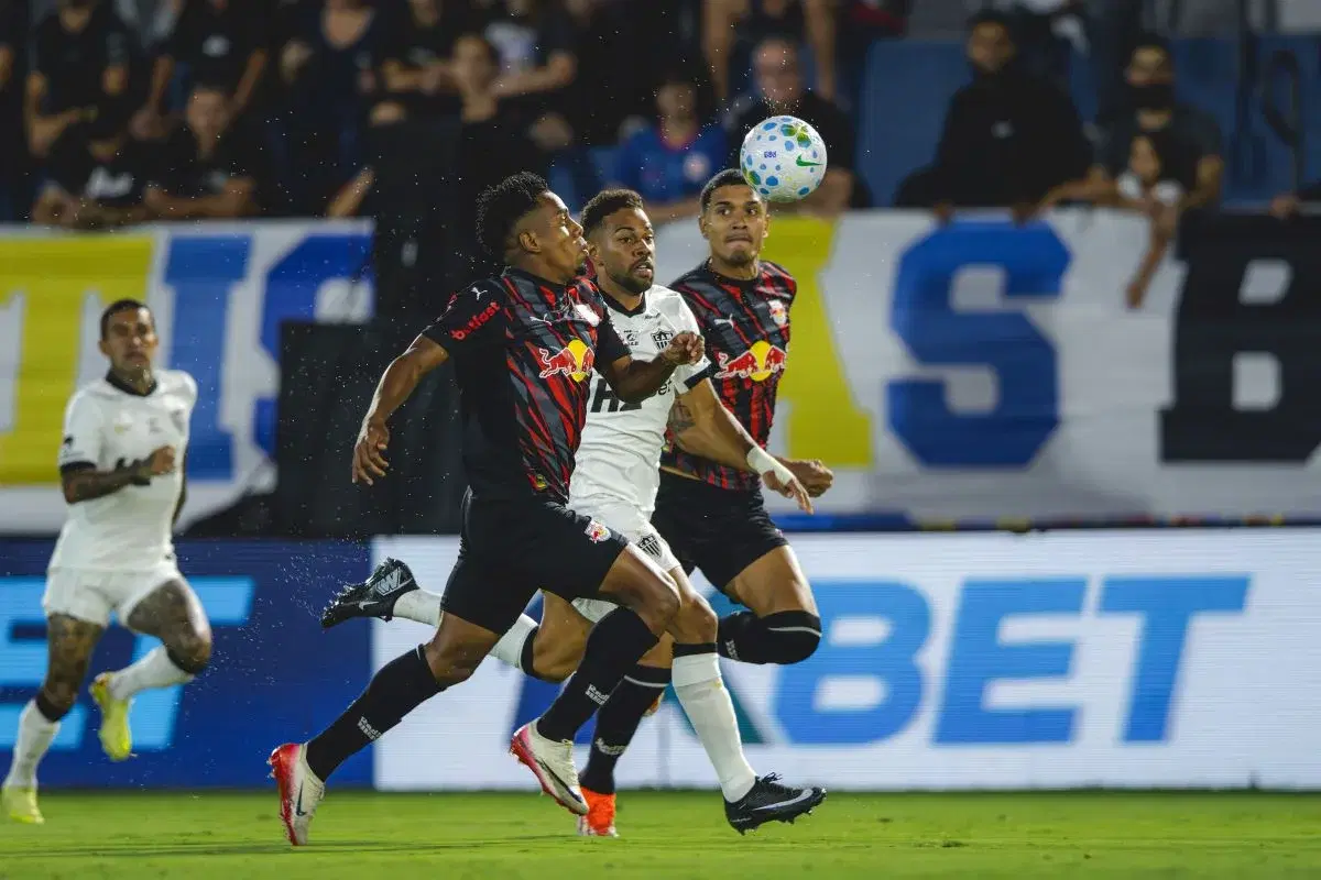 Red Bull Bragantino e Atlético-MG duelam por vaga nas quartas da Sul-Americana