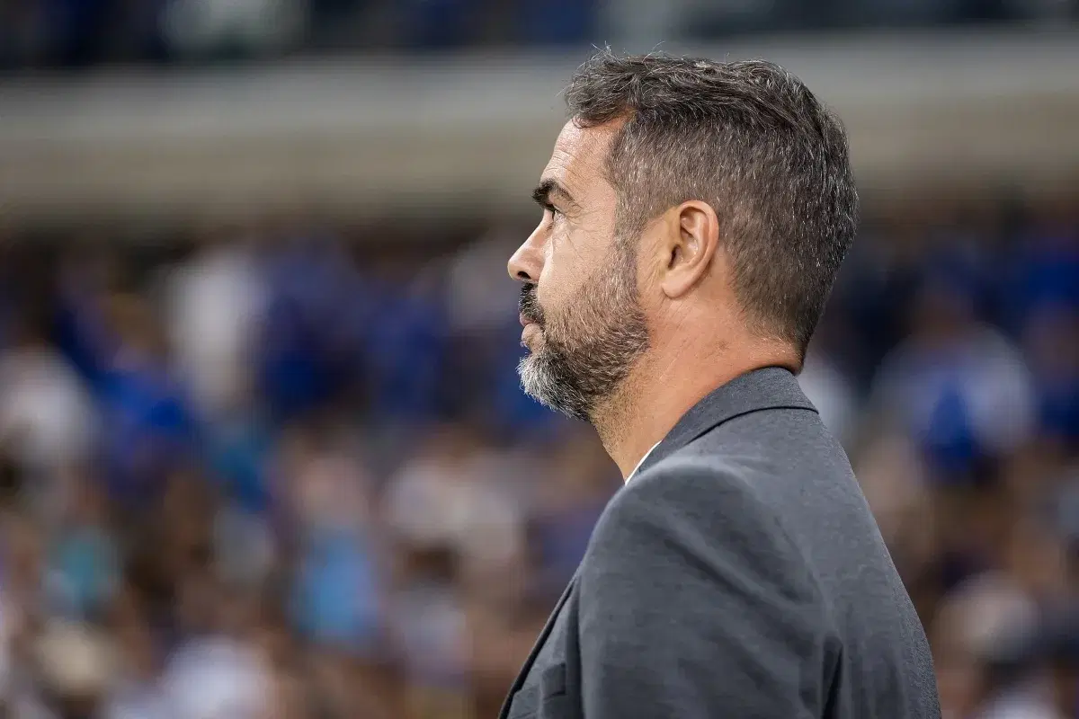 Artur Jorge destaca melhores chances do Cruzeiro no empate com Flamengo