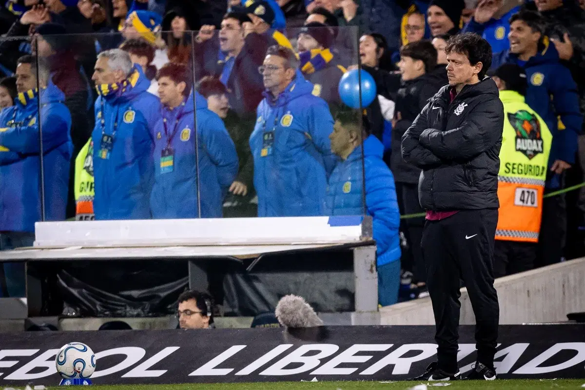Fernando Diniz lamenta saída de Memphis após empate do Corinthians na Libertadores