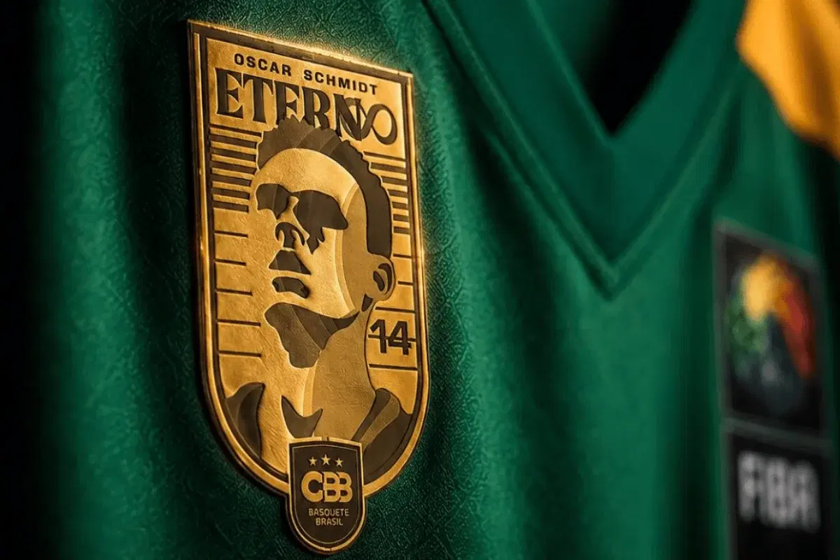 Brasil presta homenagem a Oscar Schmidt em jogo contra a República Dominicana