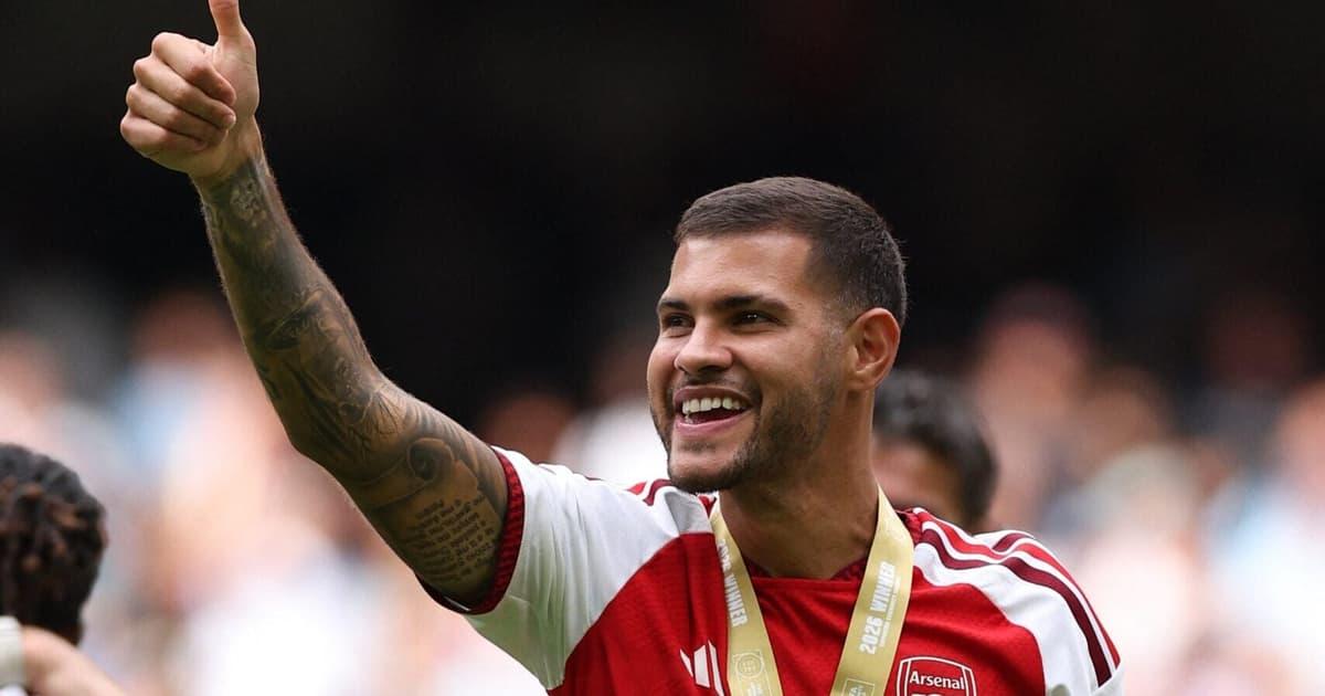 Bruno Guimarães brilha na estreia e recebe elogios de Odegaard no Arsenal