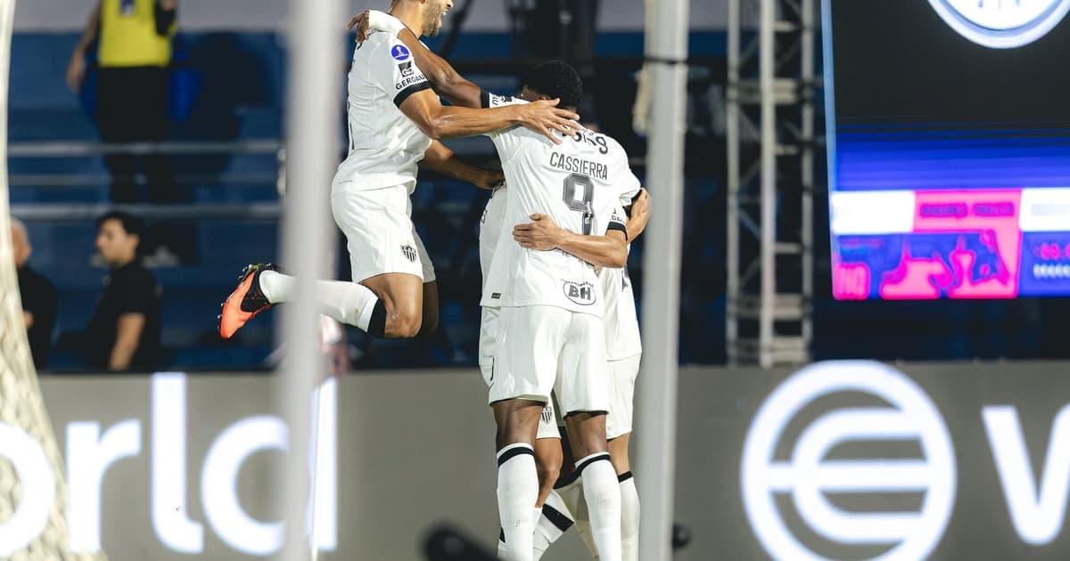 Atlético Mineiro vence Bragantino e garante vantagem na Sul-Americana