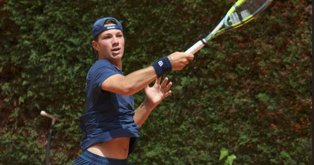 Victor Pignaton brilha e Brasil vence Paraguai no Sul-Americano de 16 anos