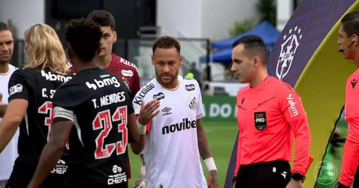 Neymar minimiza polêmica com Thiago Mendes após gesto antes de Santos x Vasco
