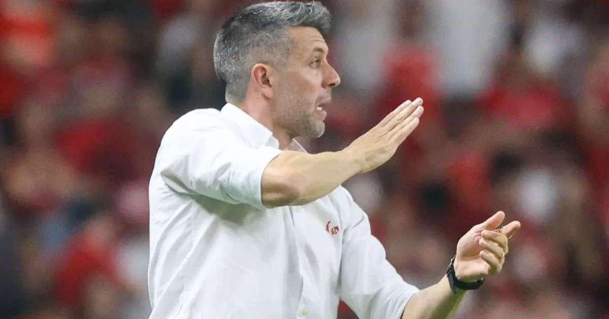 Paulo Pezzolano reconhece momento difícil do Internacional