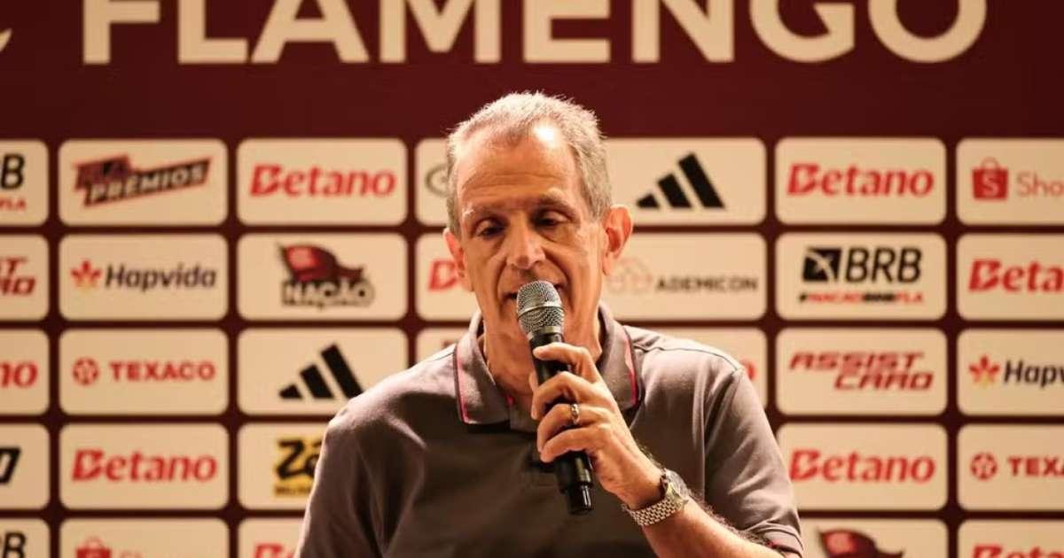 Flamengo recusa contratação de Simon Banza, ex-Copa do Mundo